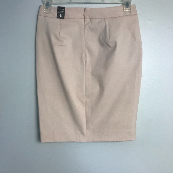 The Limited light pink Skirt NWT - Picture 2 of 7